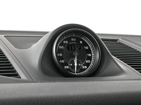 New 2026 Porsche Macan AWD image 18