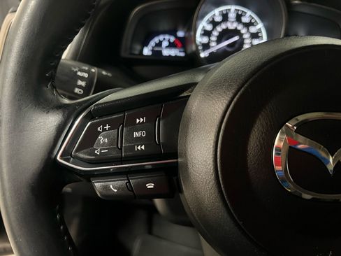 Used 2017 MAZDA MAZDA3 Touring image 21