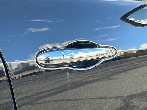 Used 2021 Maserati Levante GranSport image 9