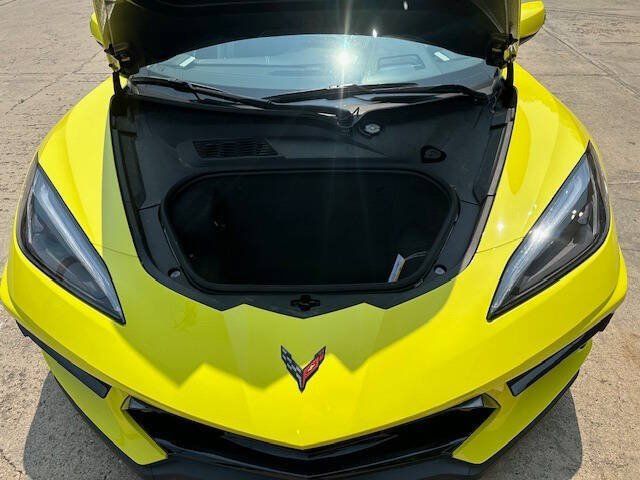 Used 2023 Chevrolet Corvette Stingray Premium Cpe w/ Z51 Performance Package RWD image 17