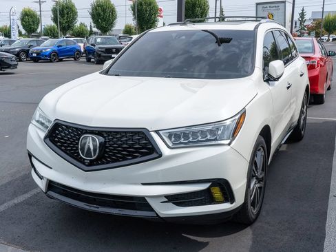 Used 2017 Acura MDX SH-AWD image 3