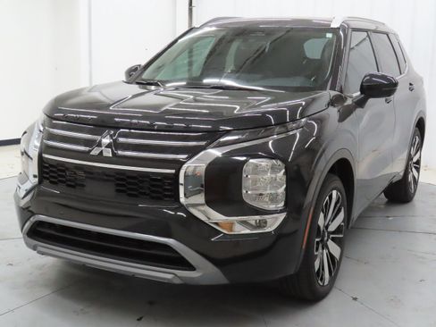 New 2026 Mitsubishi Outlander SEL FWD image 8