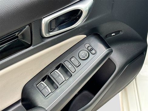 Used 2024 Honda Civic Touring image 18