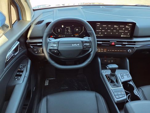 New 2026 Kia Sportage SX FWD image 6