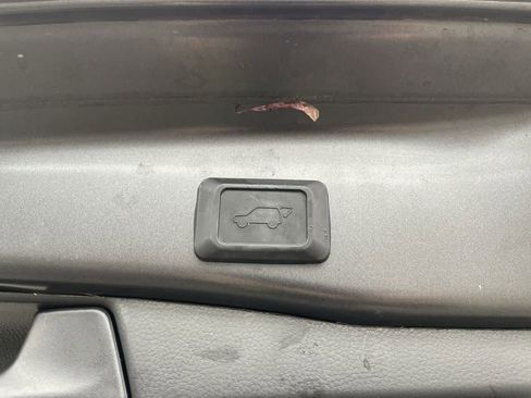 Used 2023 Toyota RAV4 XLE image 18