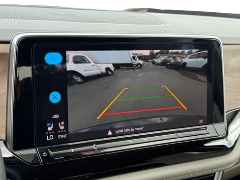 Used 2024 Volkswagen Atlas SE FWD image 15