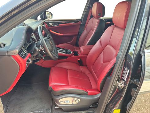 Used 2023 Porsche Macan S AWD/4WD image 22