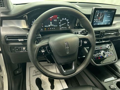 Used 2022 Lincoln Corsair AWD w/ Equipment Group 101A image 4