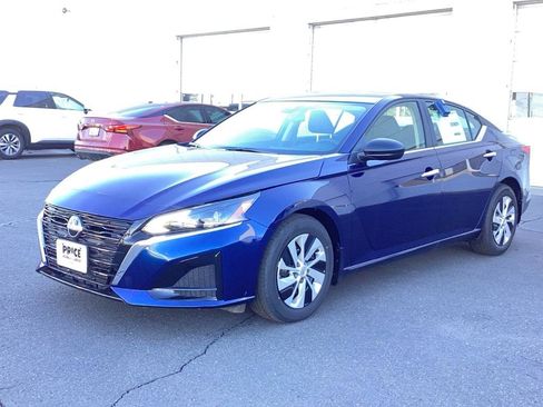 New 2024 Nissan Altima 2.5 S image 7