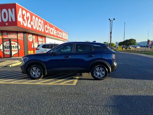Used 2025 Nissan Kicks S AWD/4WD image 2