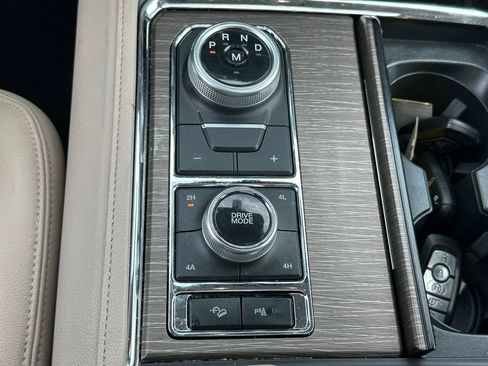 Used 2023 Ford Expedition Limited AWD/4WD image 34