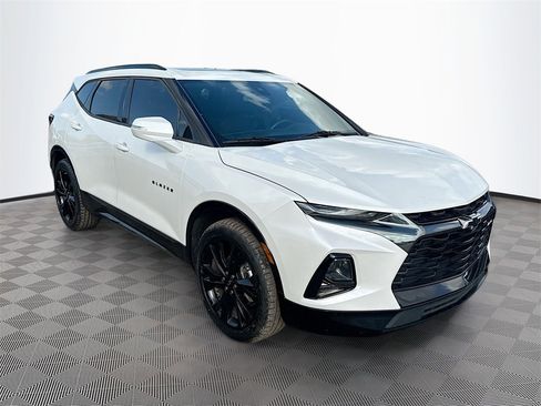 Used 2021 Chevrolet Blazer RS w/ Enhanced Convenience Package image 4
