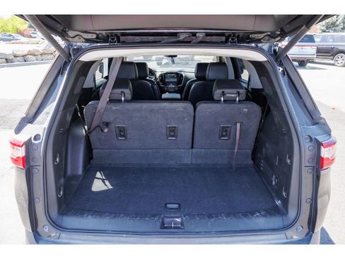 Used 2019 Chevrolet Traverse RS w/ LPO, 'HIT The Road' Package FWD image 11