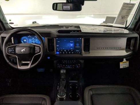 New 2025 Ford Bronco Outer Banks AWD/4WD image 7