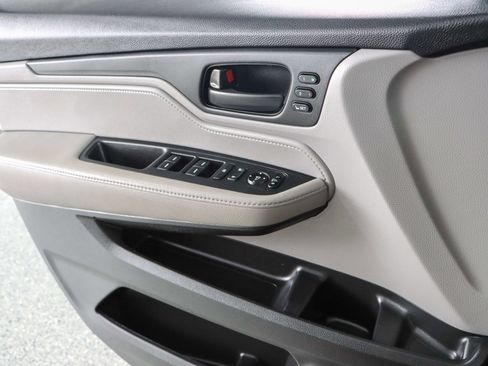 Used 2019 Honda Odyssey EX-L image 22