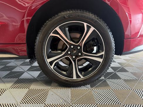 Used 2019 Ford Edge ST w/ Convenience Package AWD/4WD image 9