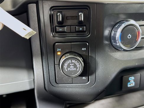 Used 2022 Ford F150 XLT w/ Equipment Group 301A Mid image 17