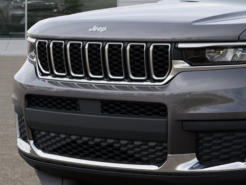 New 2026 Jeep Grand Cherokee L Laredo AWD/4WD image 11