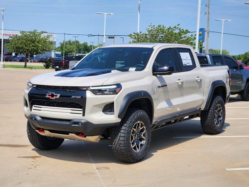 New 2026 Chevrolet Colorado ZR2 w/ Technology Package AWD/4WD image 2