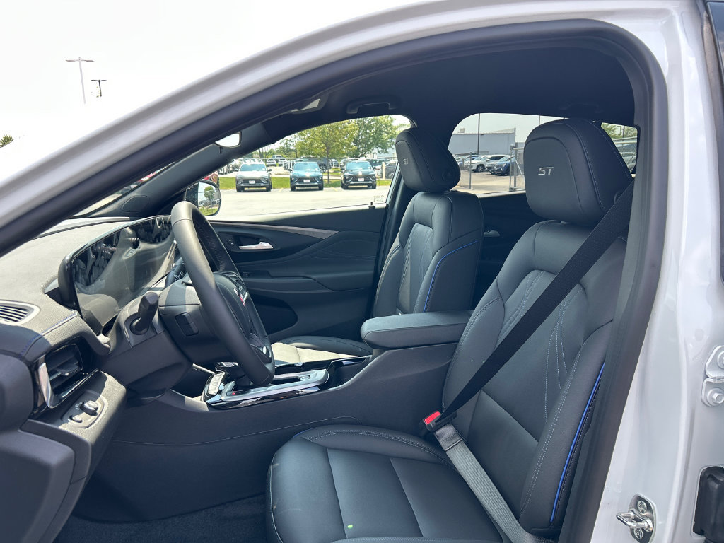 New 2026 Buick Envista Sport Touring w/ Convenience I Package FWD image 16