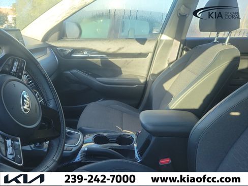 Used 2021 Kia Seltos S AWD/4WD image 9