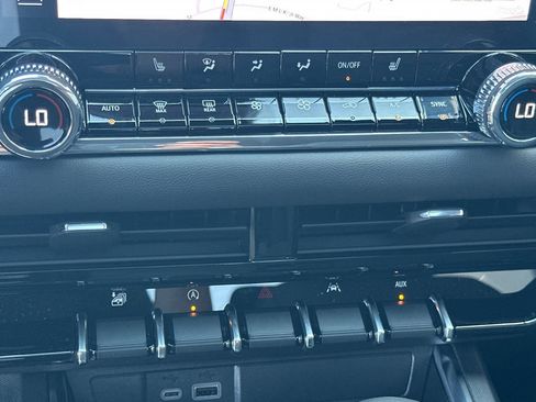 New 2025 GMC Canyon Elevation w/ Convenience Package image 22