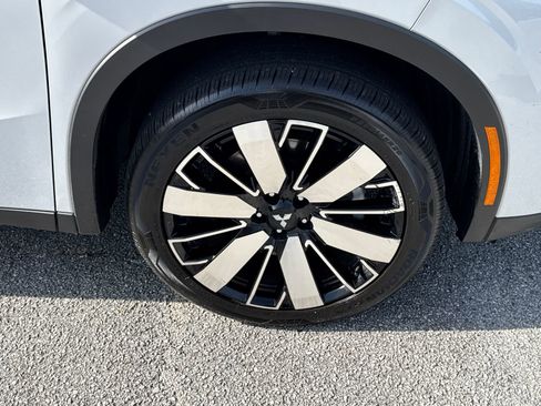 Used 2025 Mitsubishi Outlander SE image 12