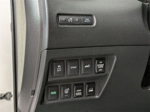 Used 2015 Nissan Rogue SV w/ SV Premium Package image 14