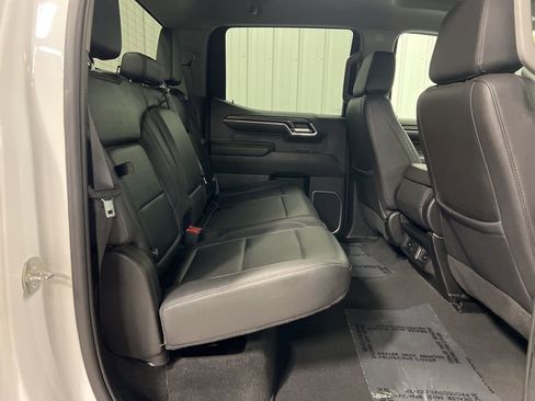 Certified 2024 GMC Sierra 1500 SLT image 11