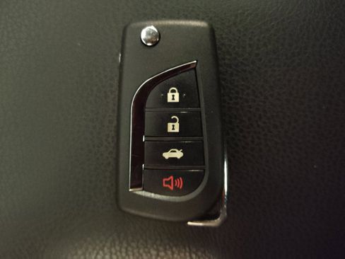 Used 2024 Toyota Camry LE image 32