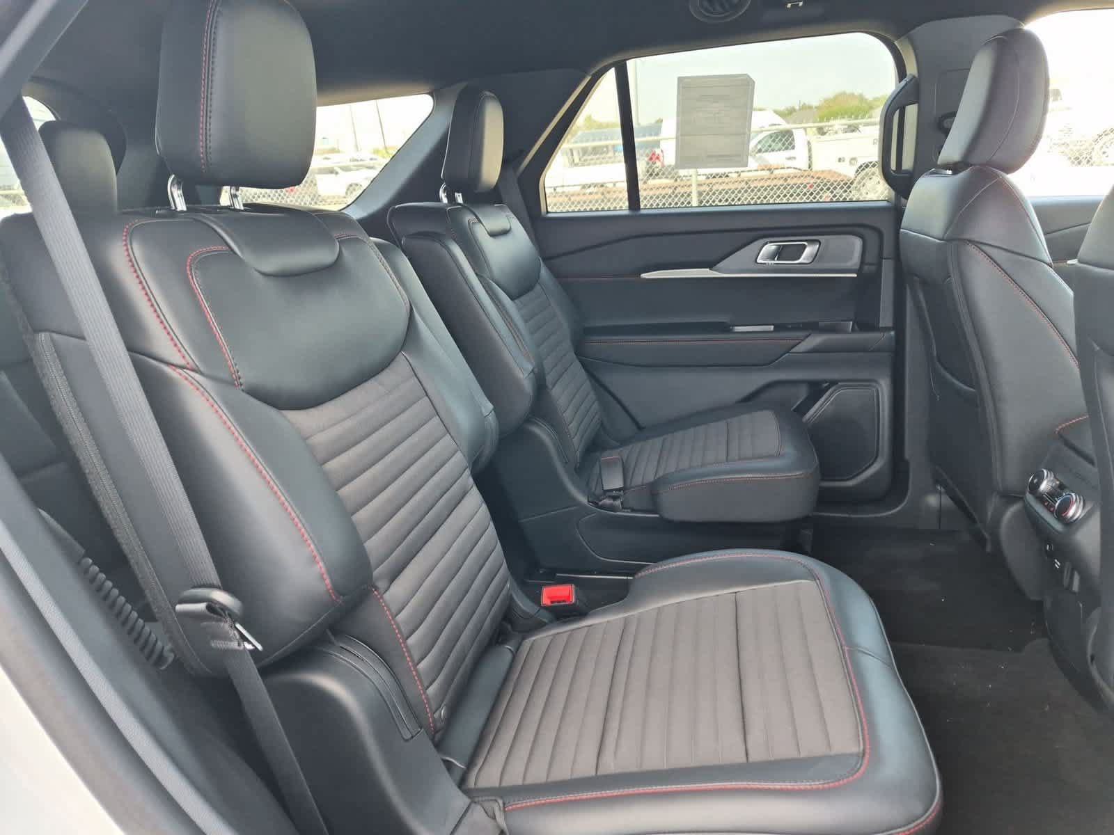 New 2027 Ford Explorer ST-Line w/ Premium Package RWD image 26