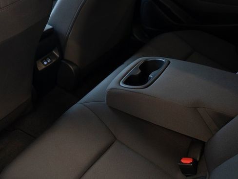 Used 2025 Toyota Corolla LE image 17