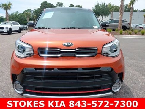 Used 2018 Kia Soul ! w/ Tech Package FWD image 2