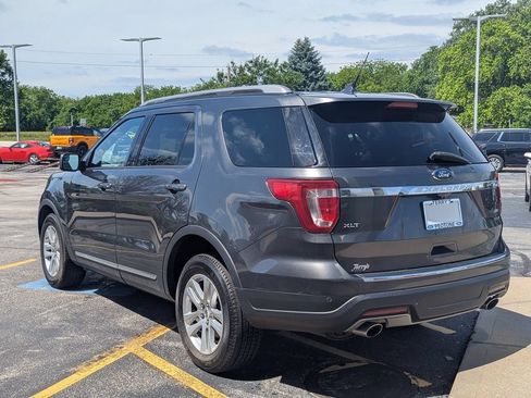 Used 2018 Ford Explorer XLT w/ Equipment Group 201A AWD/4WD image 5