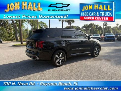 Used 2023 Kia Sorento EX w/ Panoramic Sunroof Package image 10