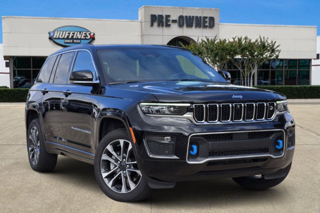 Used 2023 Jeep Grand Cherokee Overland w/ Advanced Protech Group III AWD/4WD image 1