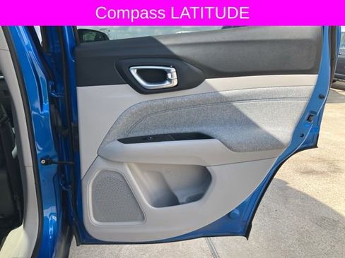 Used 2022 Jeep Compass Latitude image 14