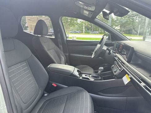 Used 2025 Hyundai Santa Cruz SE FWD image 30