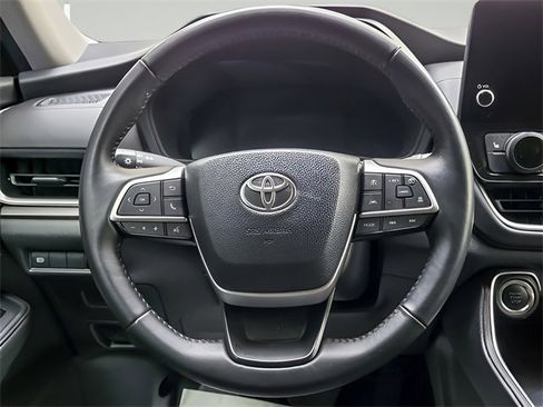 Certified 2025 Toyota Grand Highlander AWD image 15