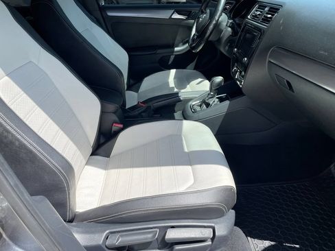 Used 2016 Volkswagen Jetta Sport FWD image 24