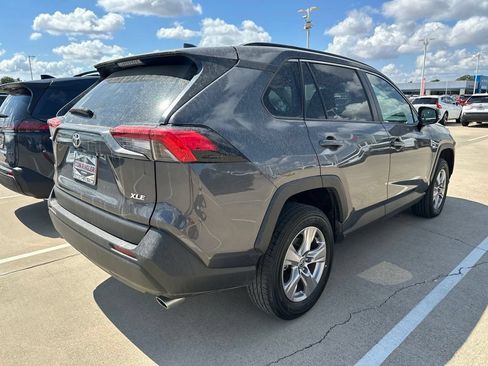 Used 2025 Toyota RAV4 XLE FWD image 10