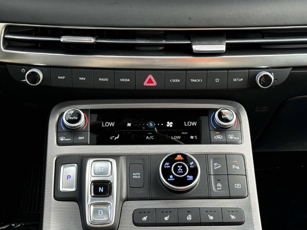 Used 2025 Hyundai Palisade Calligraphy AWD/4WD image 16