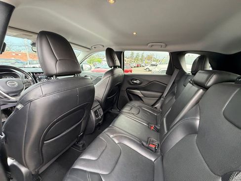 Used 2020 Jeep Cherokee Limited image 24