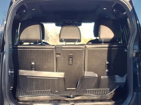 Used 2023 Land Rover Defender 110 X-Dynamic SE image 24