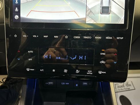 Used 2024 Hyundai Santa Cruz Limited image 17