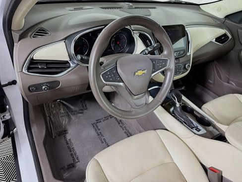 Used 2024 Chevrolet Malibu LT FWD image 9