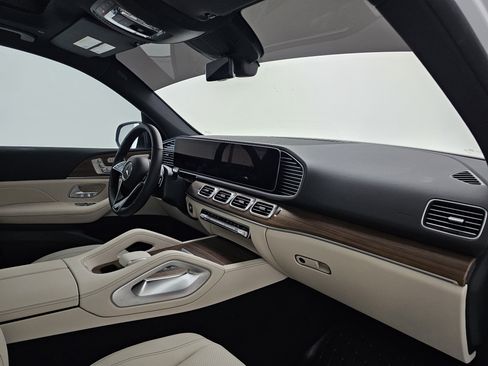 Used 2025 Mercedes-Benz GLE 450e 4MATIC image 15