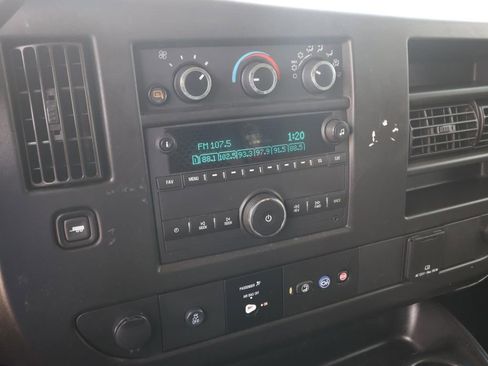 Used 2022 Chevrolet Express 2500 w/ Driver Convenience Package RWD image 19