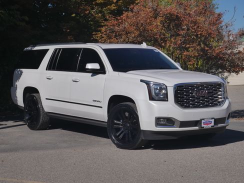 Used 2019 GMC Yukon XL Denali w/ Denali Ultimate Package AWD/4WD image 36