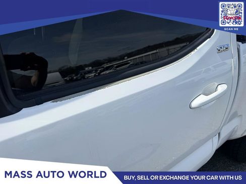 Used 2019 Toyota Tacoma SR5 image 6